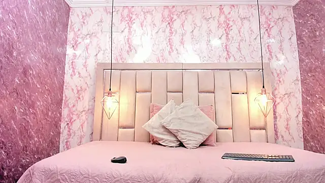 Snapshot of WILD_FIREE_ chatting on 20, 11, 2025 WILD FIREE online show from 20, 11, 2025