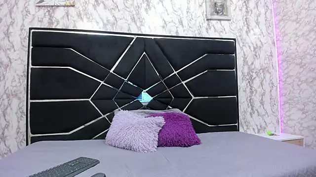 Snapshot of WILD_FIREE_ chatting on 15, 11, 2025 WILD FIREE online show from 15, 11, 2025