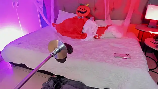 Karol Pagee online show from 24, 10, 2025