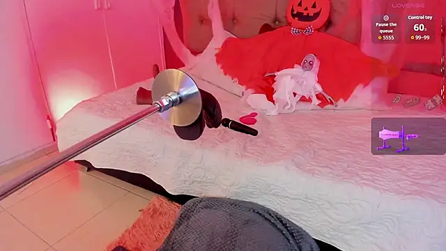 Karol Pagee online show from 17, 10, 2025