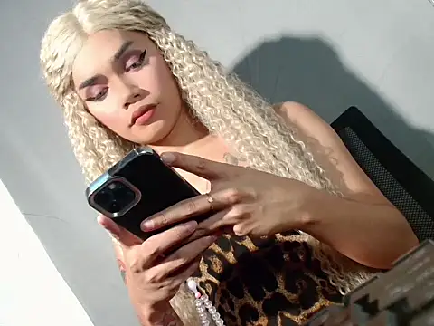 hugecockbabe online show from 30, 3, 2026