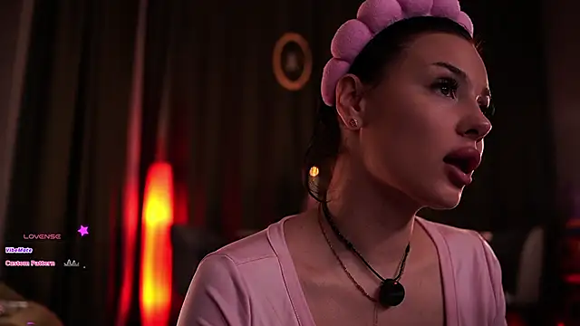 MaryHols online show from 15, 10, 2025