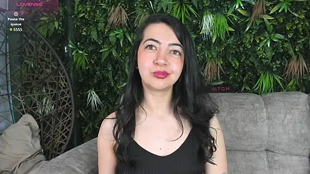 Saya Amaretto1 online show from 8, 9, 2025