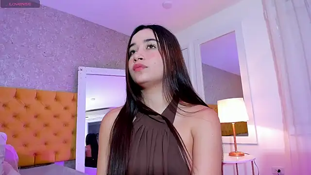 AuroraMiiller online show from 4, 11, 2025