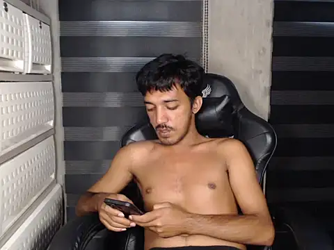 RowyCam online show from 8, 11, 2025