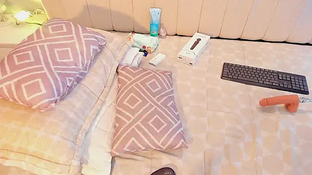 manyaa  online show from 30, 9, 2025