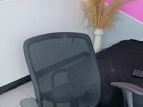 invincible200 online show from 17, 11, 2025