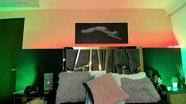 Snapshot of ScarletTorres chatting on 15, 11, 2025 ScarletTorres online show from 15, 11, 2025