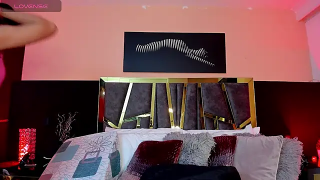 Snapshot of ScarletTorres chatting on 25, 11, 2025 ScarletTorres online show from 25, 11, 2025