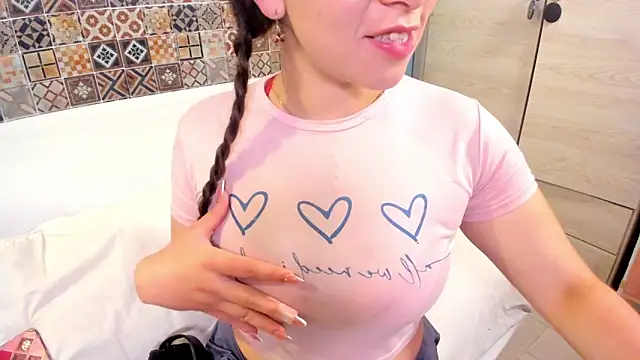 Keyla ruiz  online show from 12, 4, 2026