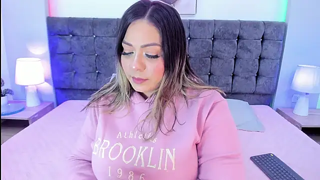 isabella horney  online show from 1, 12, 2025