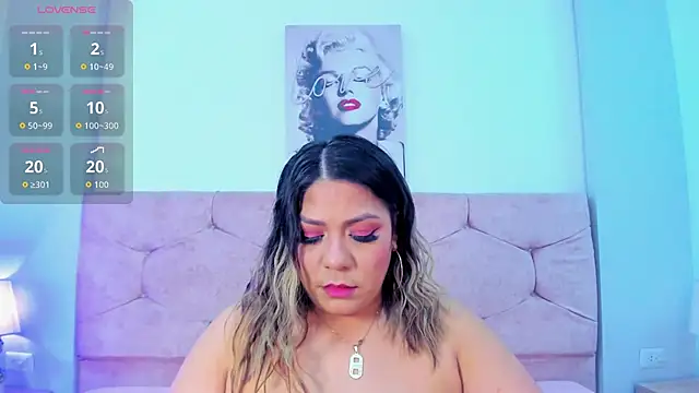 isabella horney  online show from 23, 9, 2025