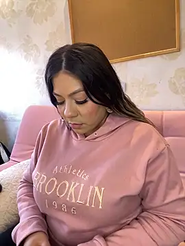 isabella horney  online show from 9, 2, 2026