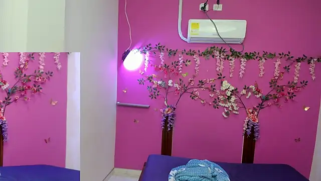 skinnybarbie022 online show from 17, 3, 2026