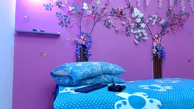 skinnybarbie022 online show from 3, 4, 2026