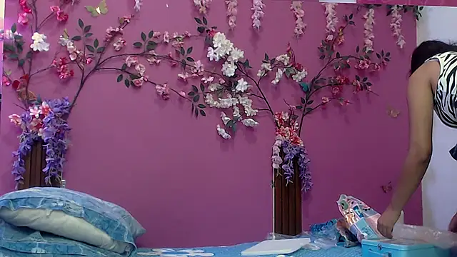 skinnybarbie022 online show from 8, 1, 2026