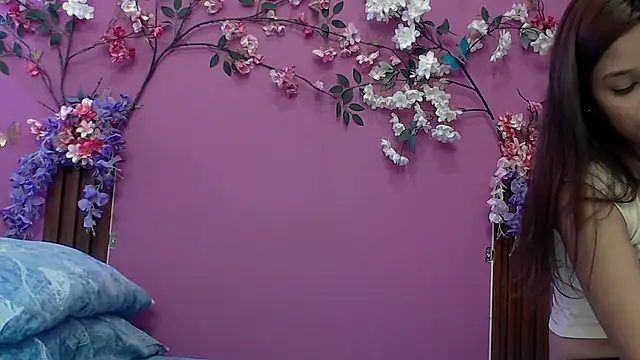 skinnybarbie022 online show from 13, 11, 2025