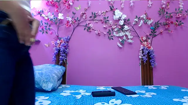 skinnybarbie022 online show from 4, 3, 2026