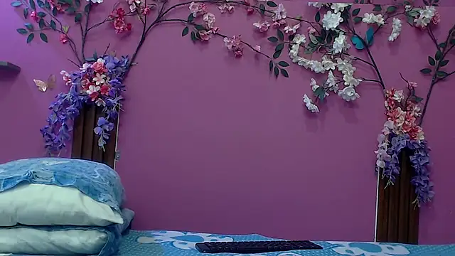 skinnybarbie022 online show from 25, 10, 2025