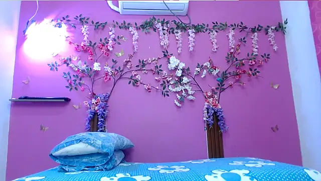 skinnybarbie022 online show from 28, 2, 2026