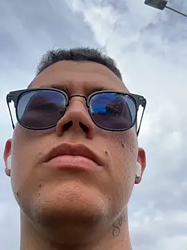 Kurtxxx22 online show from 9, 4, 2026