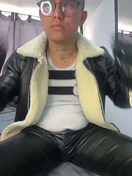 Snapshot of Kurtxxx22 chatting on 12, 5, 2026 Kurtxxx22 online show from 12, 5, 2026