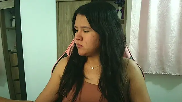 Oliviawatson1 online show from 26, 11, 2025