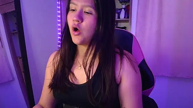 Snapshot of Oliviawatson1 chatting on 19, 6, 2026 Oliviawatson1 online show from 19, 6, 2026