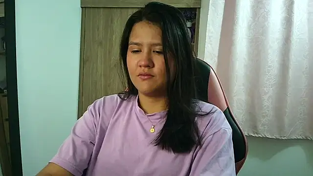 Snapshot of Oliviawatson1 chatting on 13, 1, 2026 Oliviawatson1 online show from 13, 1, 2026