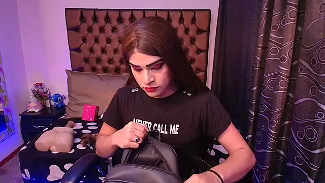 lailahdark online show from 30, 4, 2026
