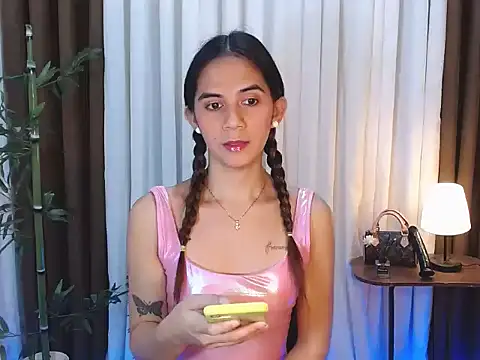 xPrecuioseChesca online show from 5, 11, 2025