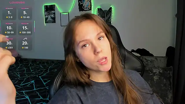 cute little ass online show from 3, 10, 2025