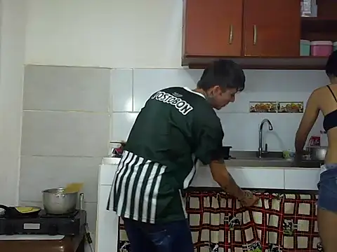 MeganAndMaxxh online show from 12, 11, 2025