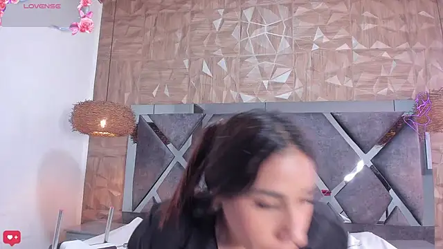 Selene  Lopez  online show from 23, 5, 2026