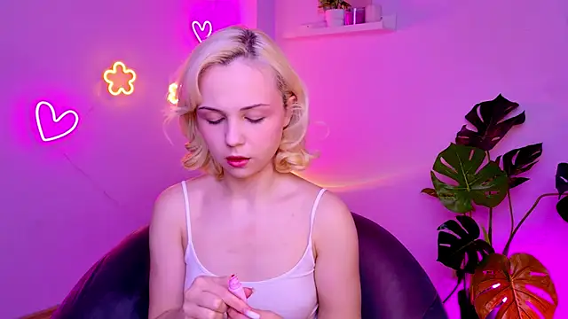 Charlotte Colinss online show from 14, 3, 2026