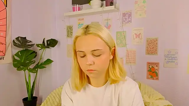 Charlotte Colinss online show from 24, 10, 2025