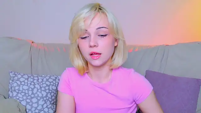 Charlotte Colinss online show from 9, 5, 2026