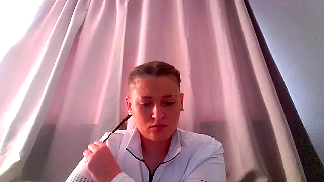 RUBY-ROSE-SWINGS online show from 27, 10, 2025