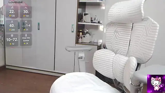 Suzie Wet Cave online show from 16, 4, 2026