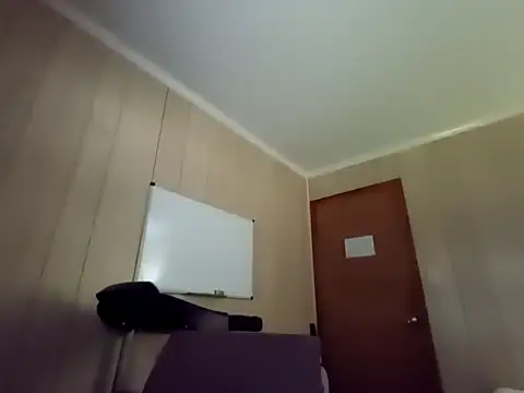 Snapshot of NaturalBeautyQueen chatting on 30, 9, 2025 NaturalBeautyQueen online show from 30, 9, 2025