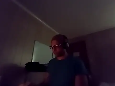 Snapshot of NaturalBeautyQueen chatting on 24, 9, 2025 NaturalBeautyQueen online show from 24, 9, 2025