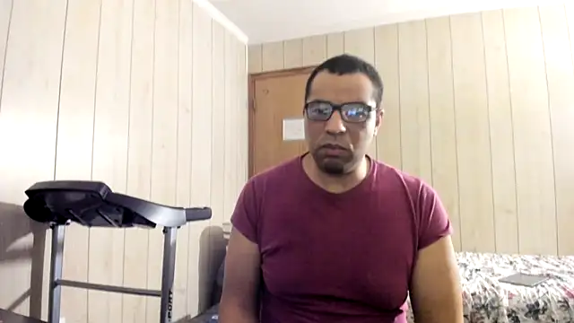 Snapshot of NaturalBeautyQueen chatting on 15, 6, 2026 NaturalBeautyQueen online show from 15, 6, 2026