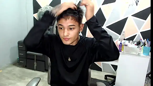 Alex mojica online show from 6, 1, 2026