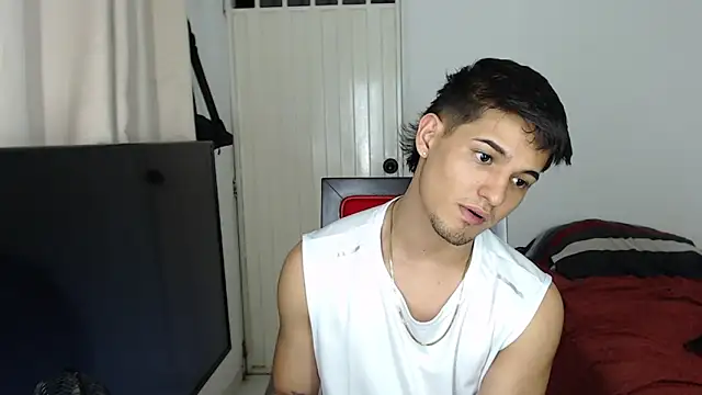 Alex mojica online show from 8, 11, 2025