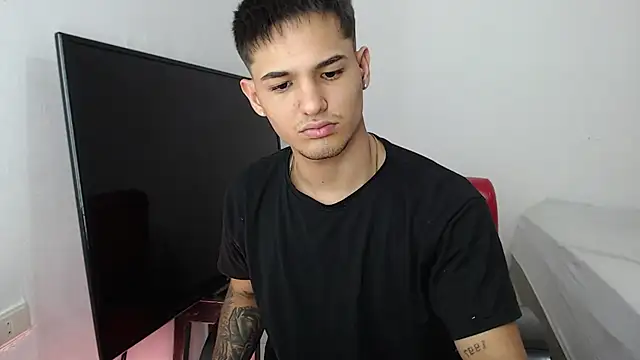 Alex mojica online show from 3, 12, 2025