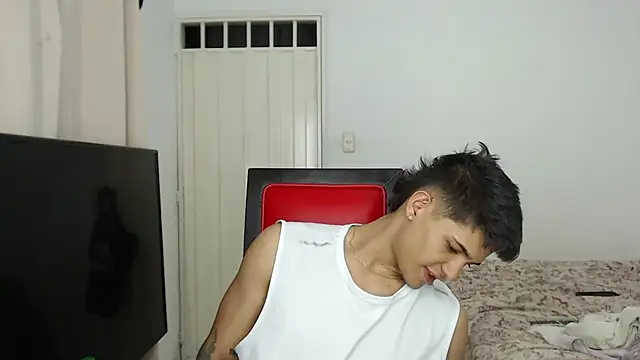 Alex mojica online show from 25, 10, 2025