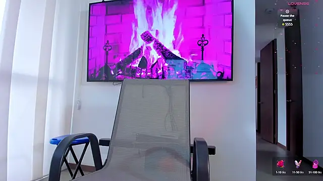 Michelle Ferrerr online show from 24, 2, 2026