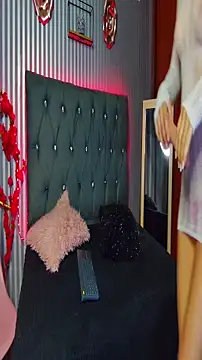 geminis milf online show from 9, 10, 2025