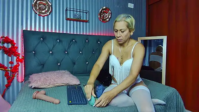 geminis milf online show from 3, 10, 2025