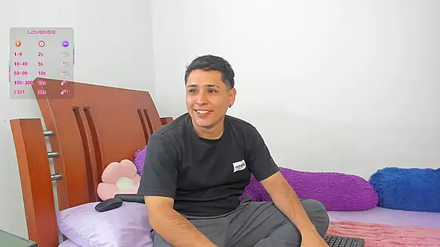 LordValdomero-00 online show from 12, 3, 2026